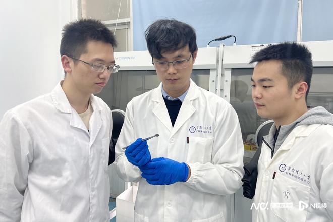 糊了麻将华工褚衍辉团队制备出超高强度、高隔热的高熵多孔陶瓷材料(图2)