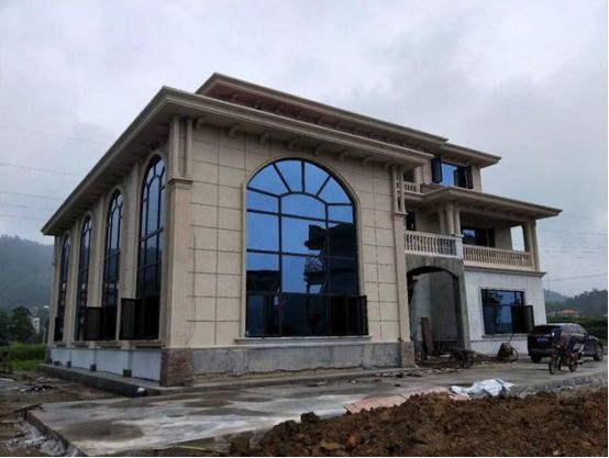 糊了麻将自建房外墙别墅除了用仿石漆也可以试试薄陶瓷保温一体板(图1)