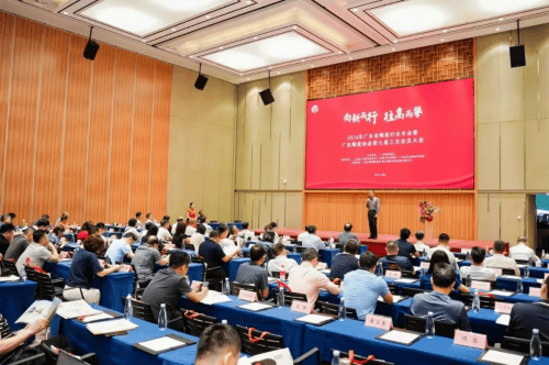 2024佛山潭洲陶瓷展首日盛况：新明珠集团各大品牌闪耀全场(图7)