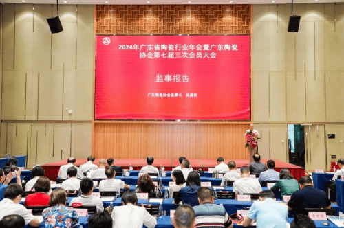 2024佛山潭洲陶瓷展首日盛况：新明珠集团各大品牌闪耀全场(图8)
