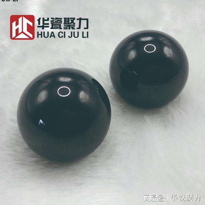 氮气压力对氮化硅陶瓷球材料力学性能的影响(图1)