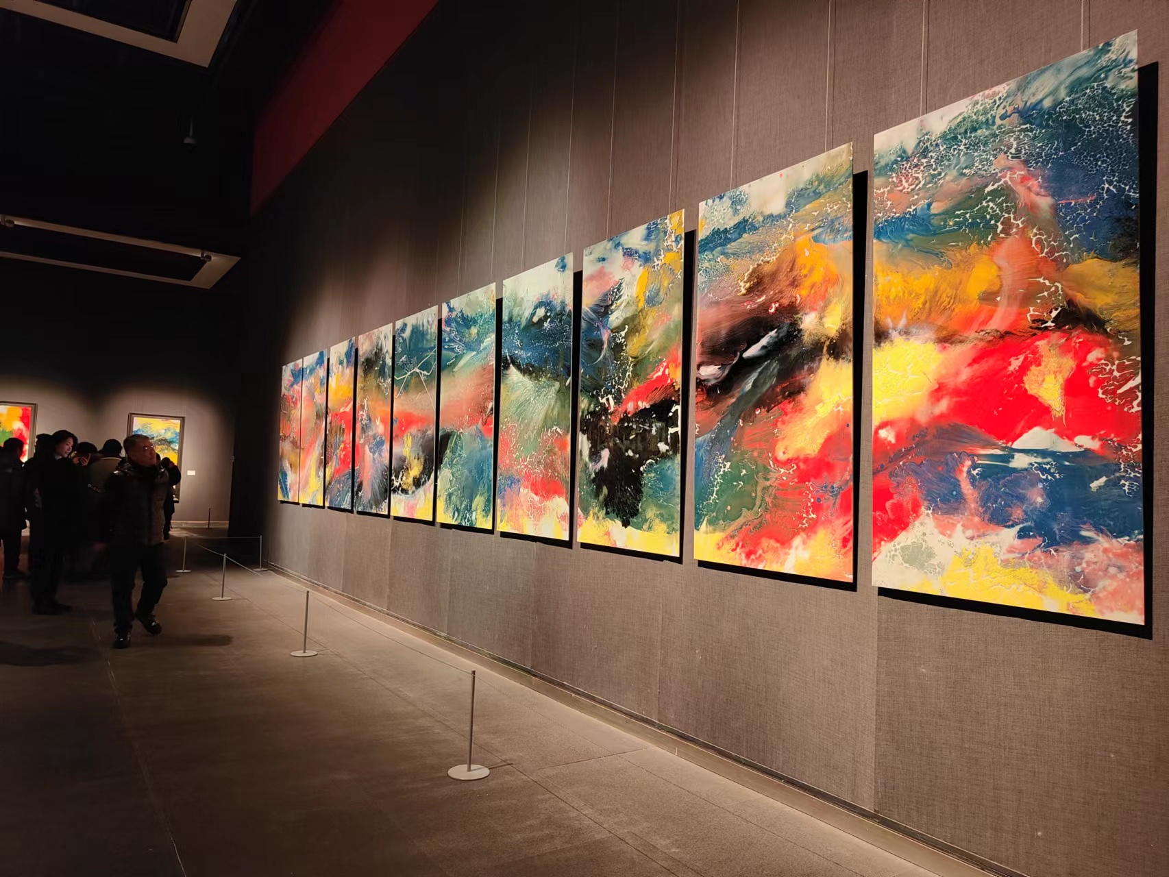 跨越文化边界的对话 托比恩·克瓦思博与袁海龙陶瓷作品联展在济开幕(图5)